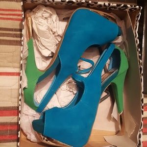 Anne Michelle green, gold and blue stilettos71/2